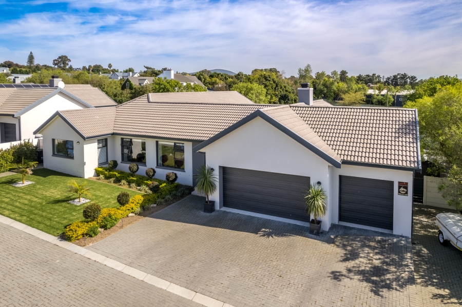 4 Bedroom Property for Sale in Vierlanden Western Cape
